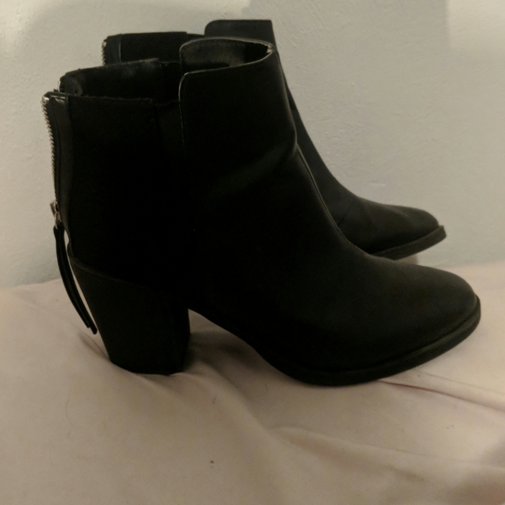 Black h&m booties